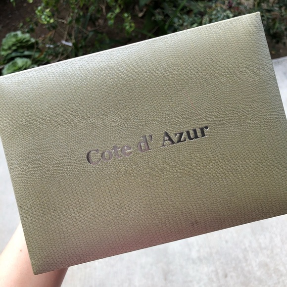 Jewelry - Picture 1 of 3